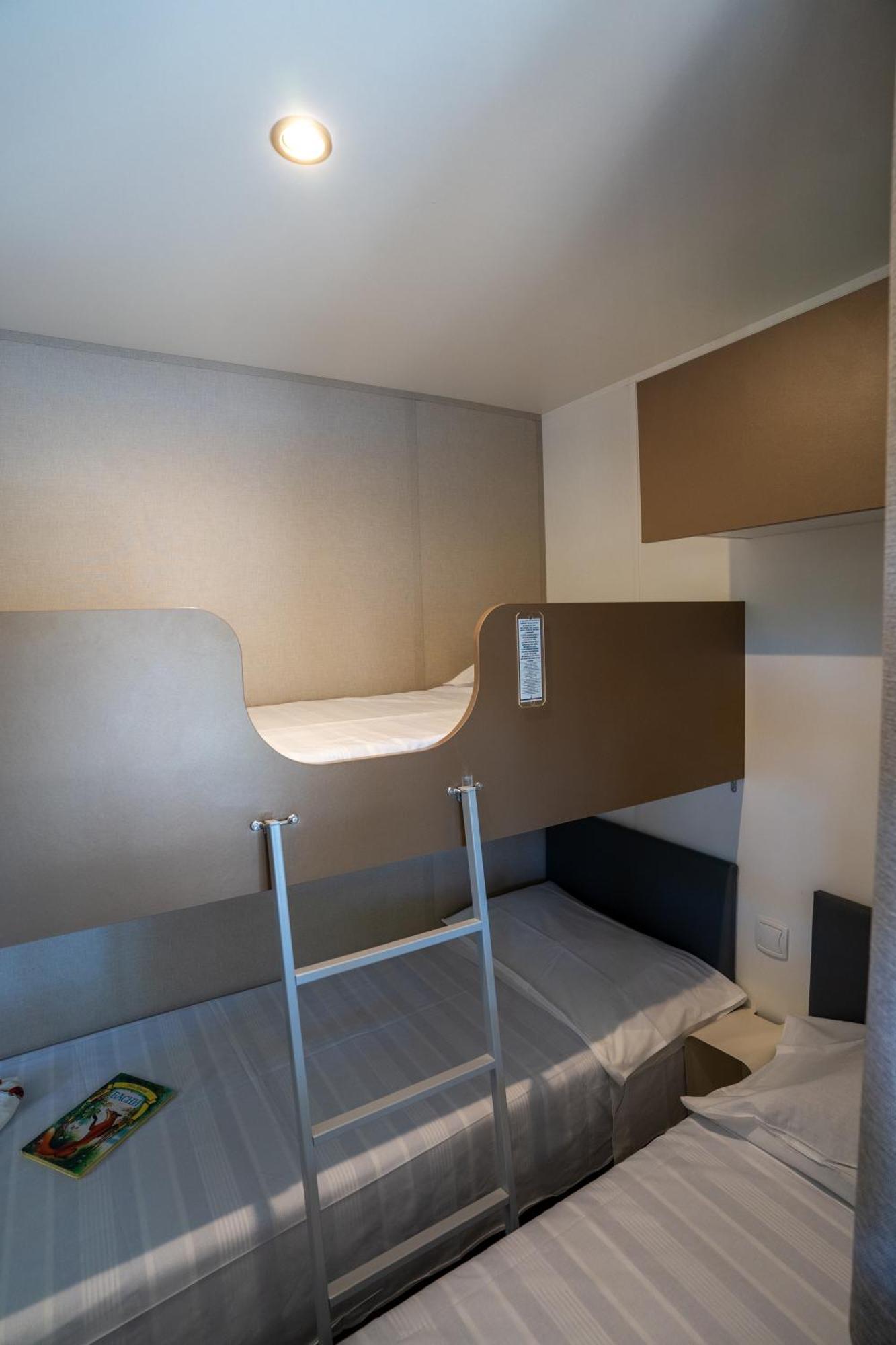 Happy Camp Mobile Homes In Villaggio Turistico Internazionale Eden 산펠리체델바나코 외부 사진
